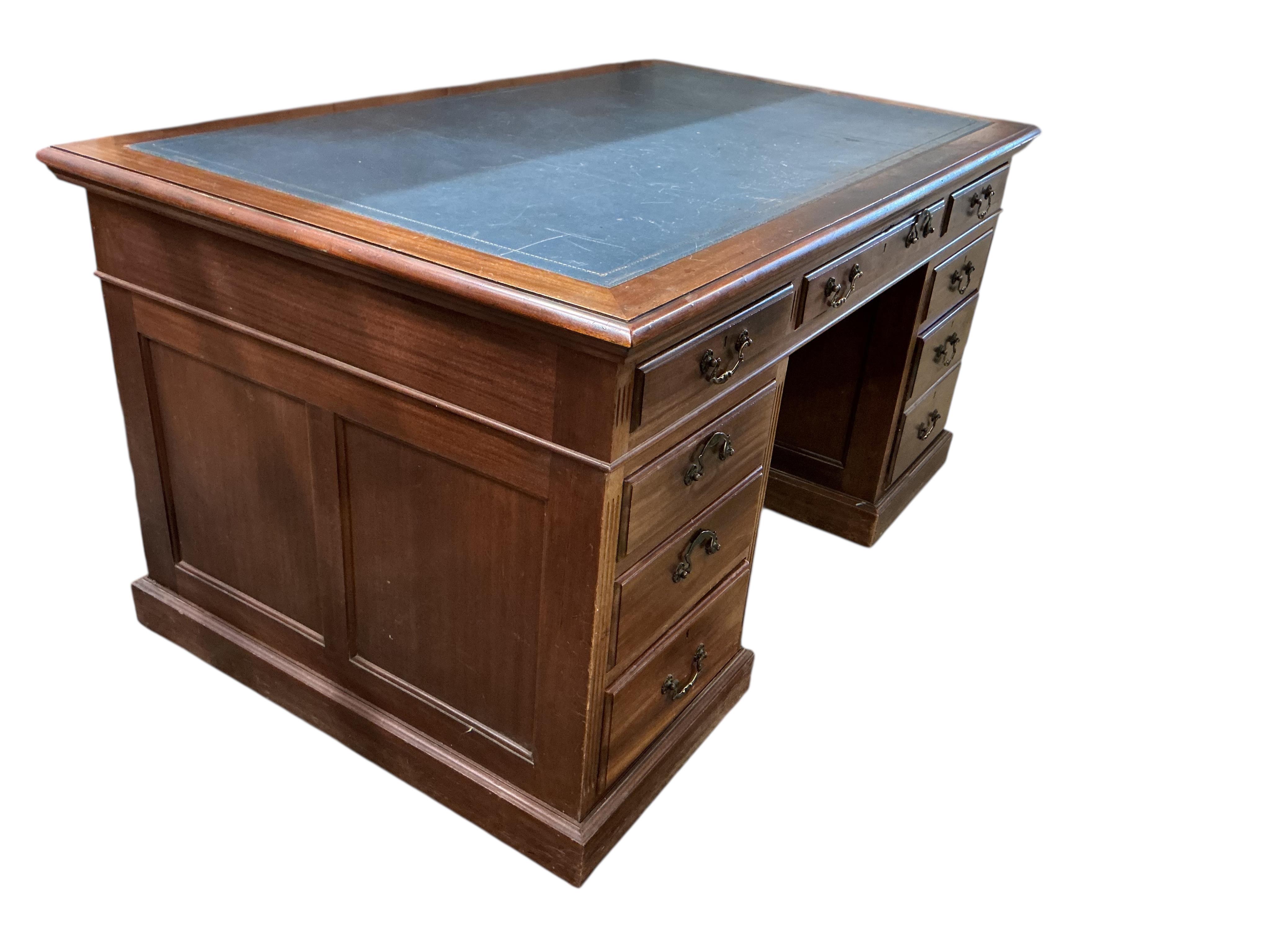 An early 20th century mahogany pedestal desk, width 152cm, depth 91cm, height 76cm